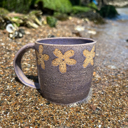 Stoneware Daisy Mug (Lavender)