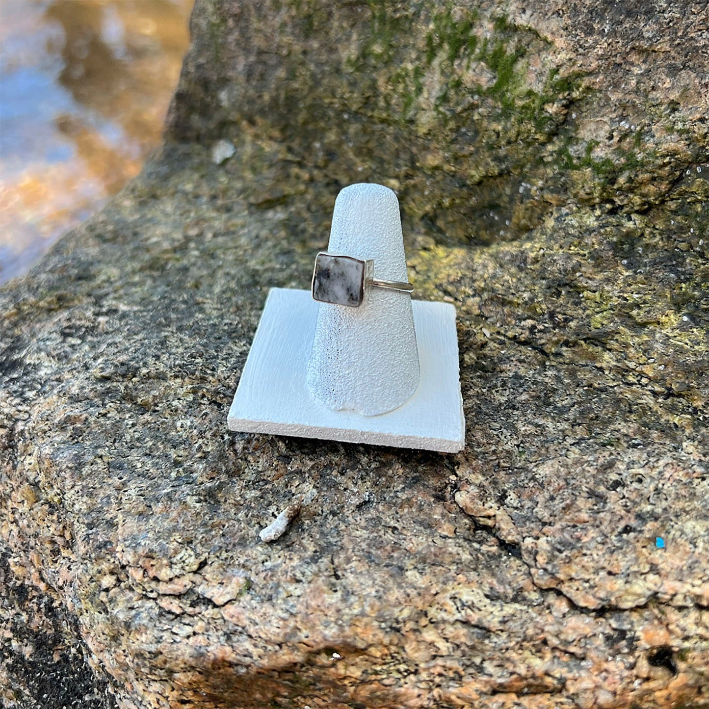 Sea Stone Ring (Round)