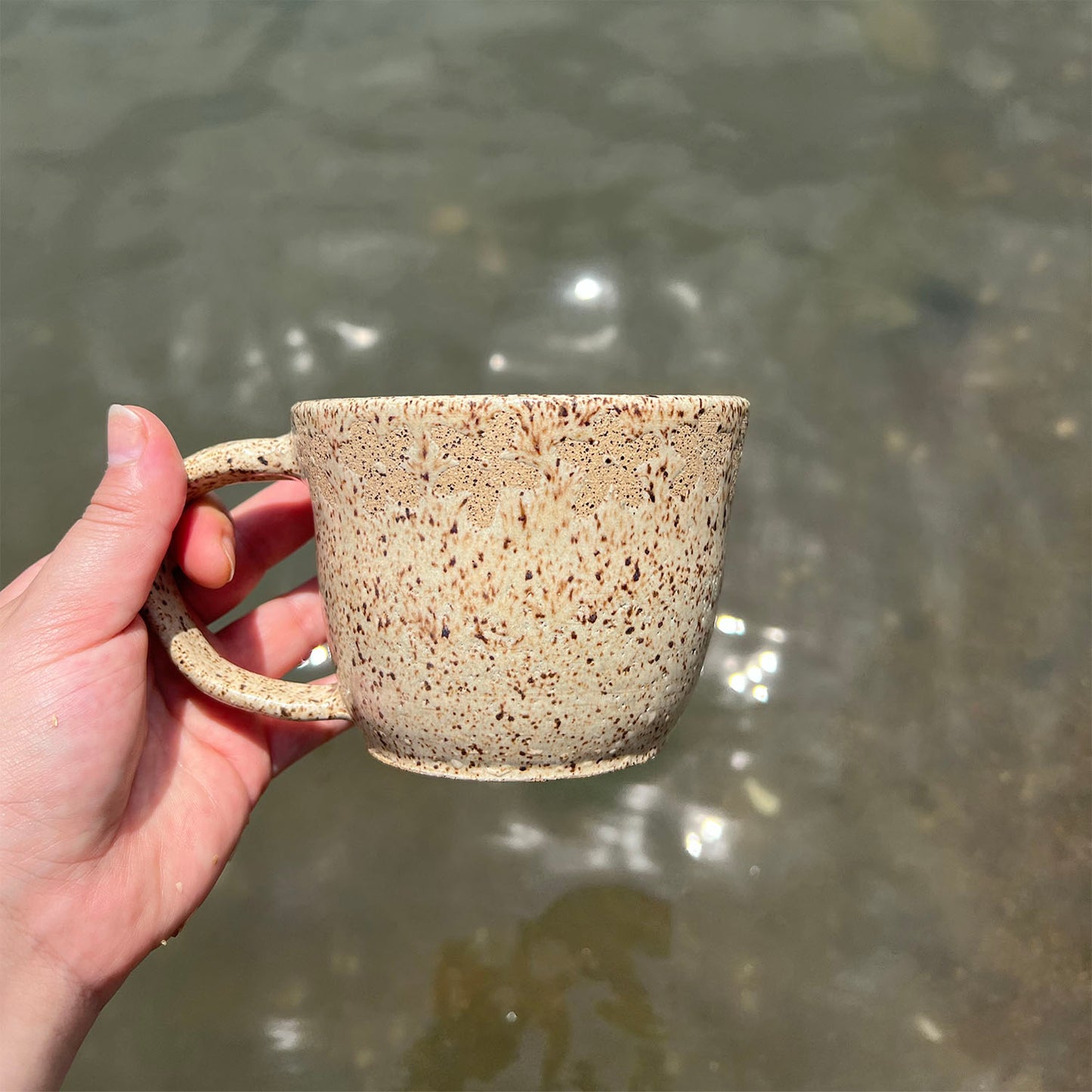 Stoneware Daisy Mug (Iron Yellow)