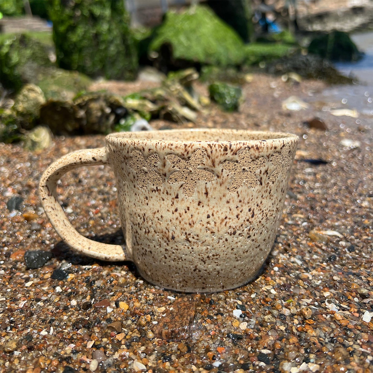 Stoneware Daisy Mug (Iron Yellow)